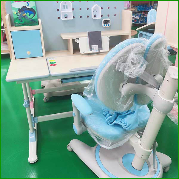 Bàn ghế học sinh thông minh<BR>chống gù chống cận A08 (màu xanh)